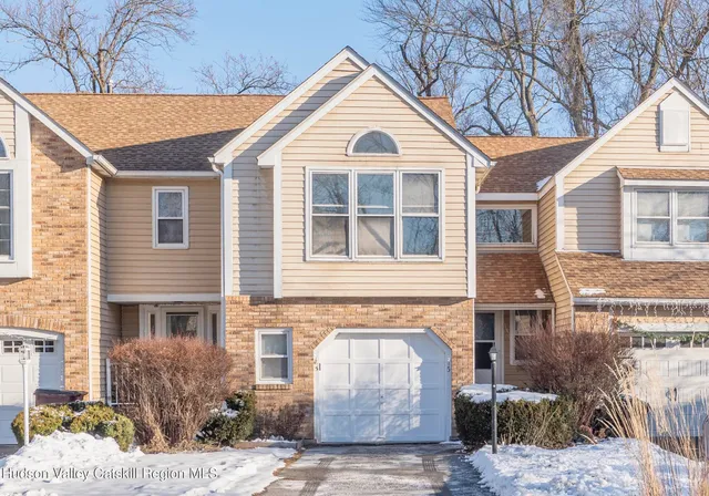 $299,900 | 5 Cottonwood Circle, Saugerties, NY 12477