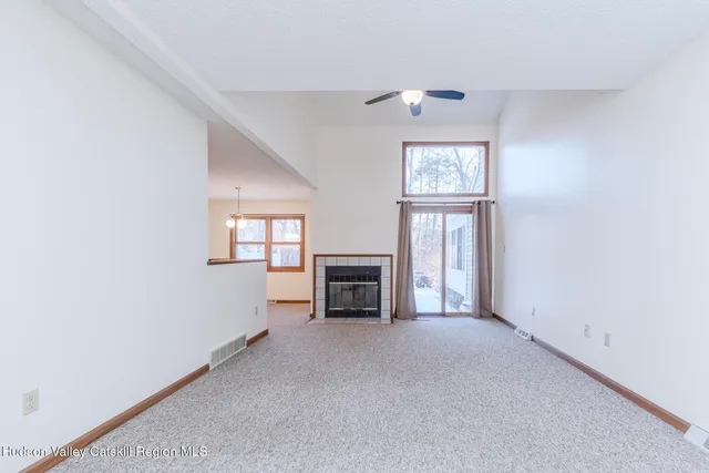 $299,900 | 5 Cottonwood Circle, Saugerties, NY 12477