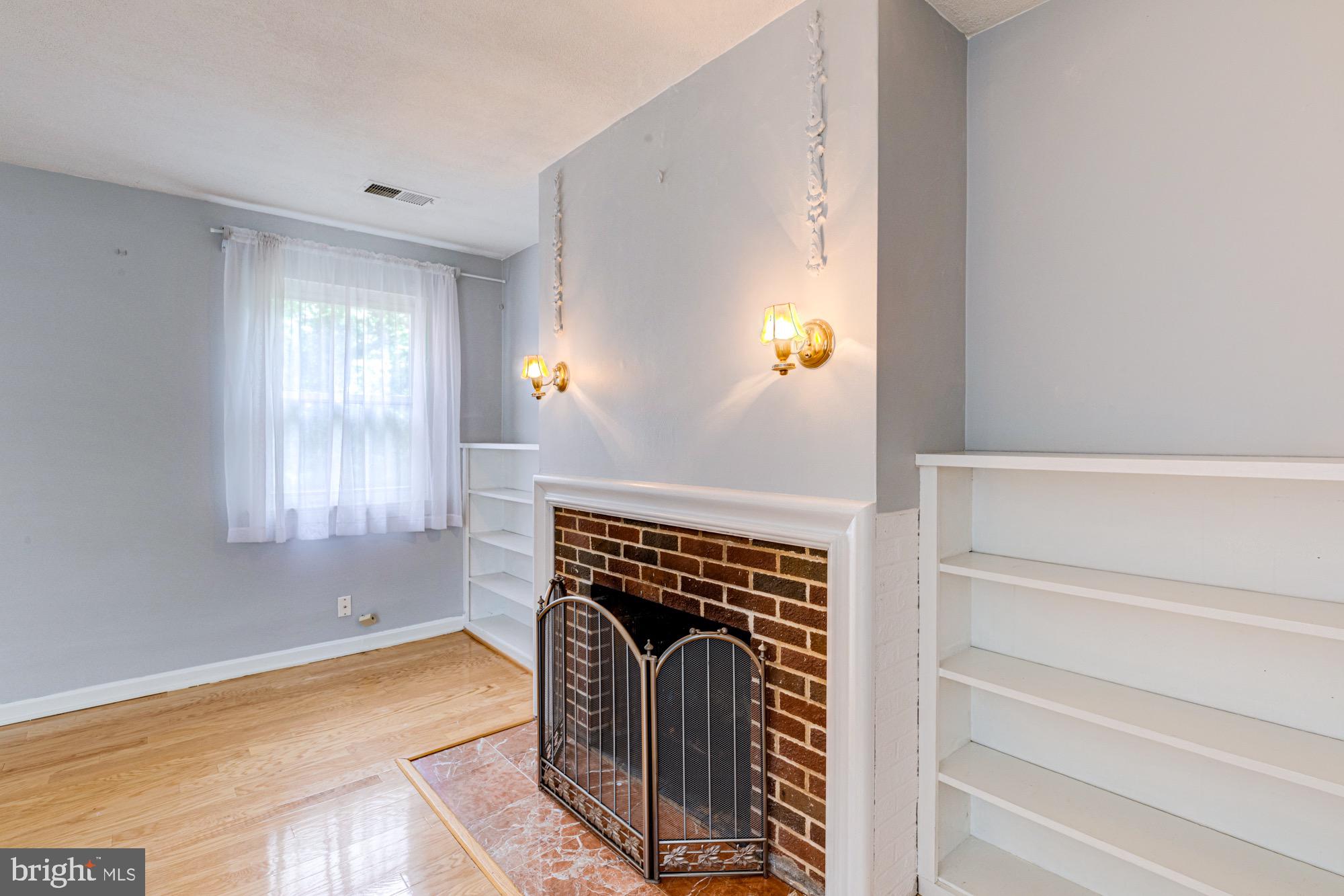 1947 South Arlington Ridge Road Arlington, VA 22202 - Photo 22 of 27