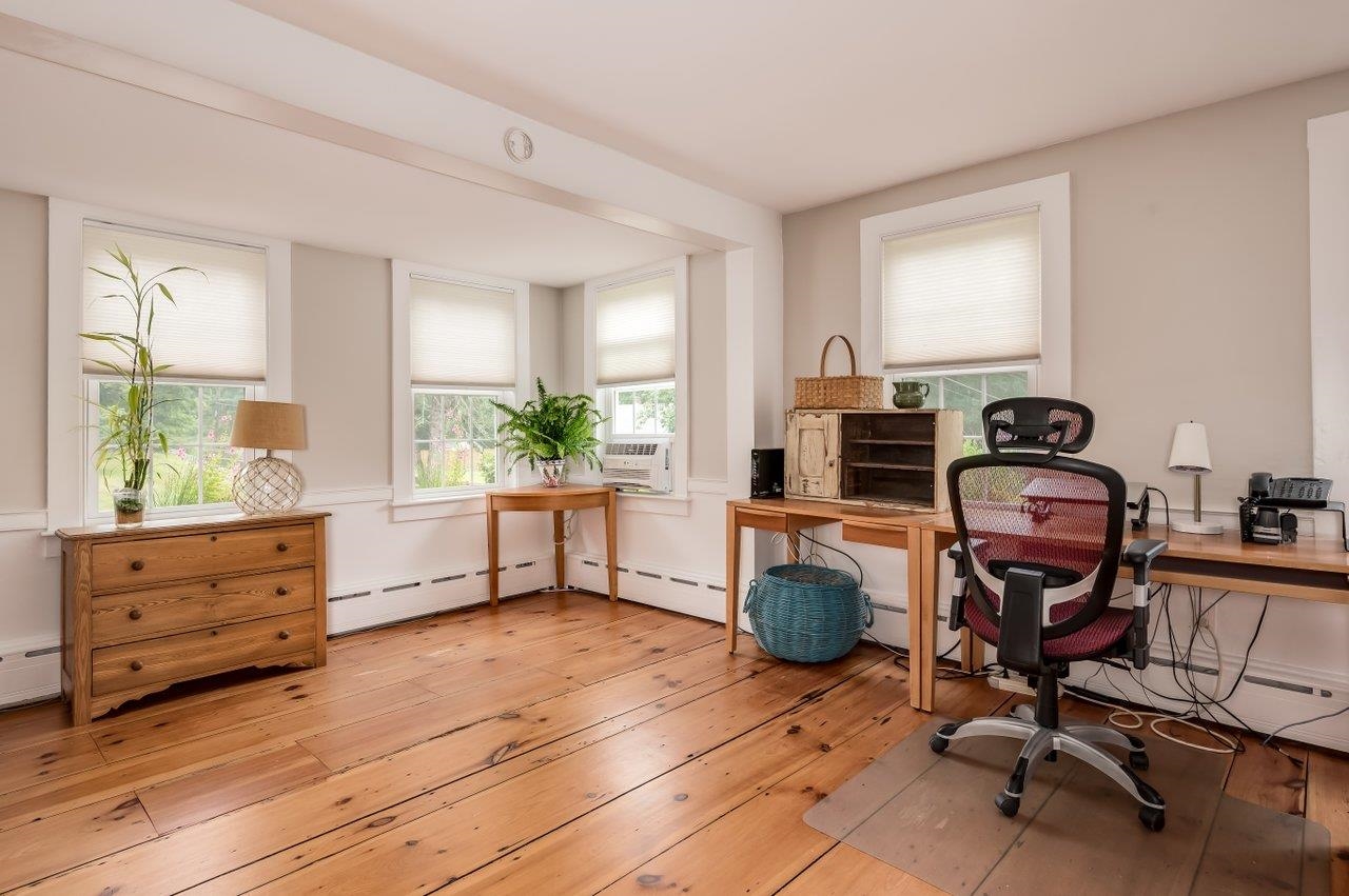 142 Piscassic Road Newfields, NH 03856 - Photo 4 of 40