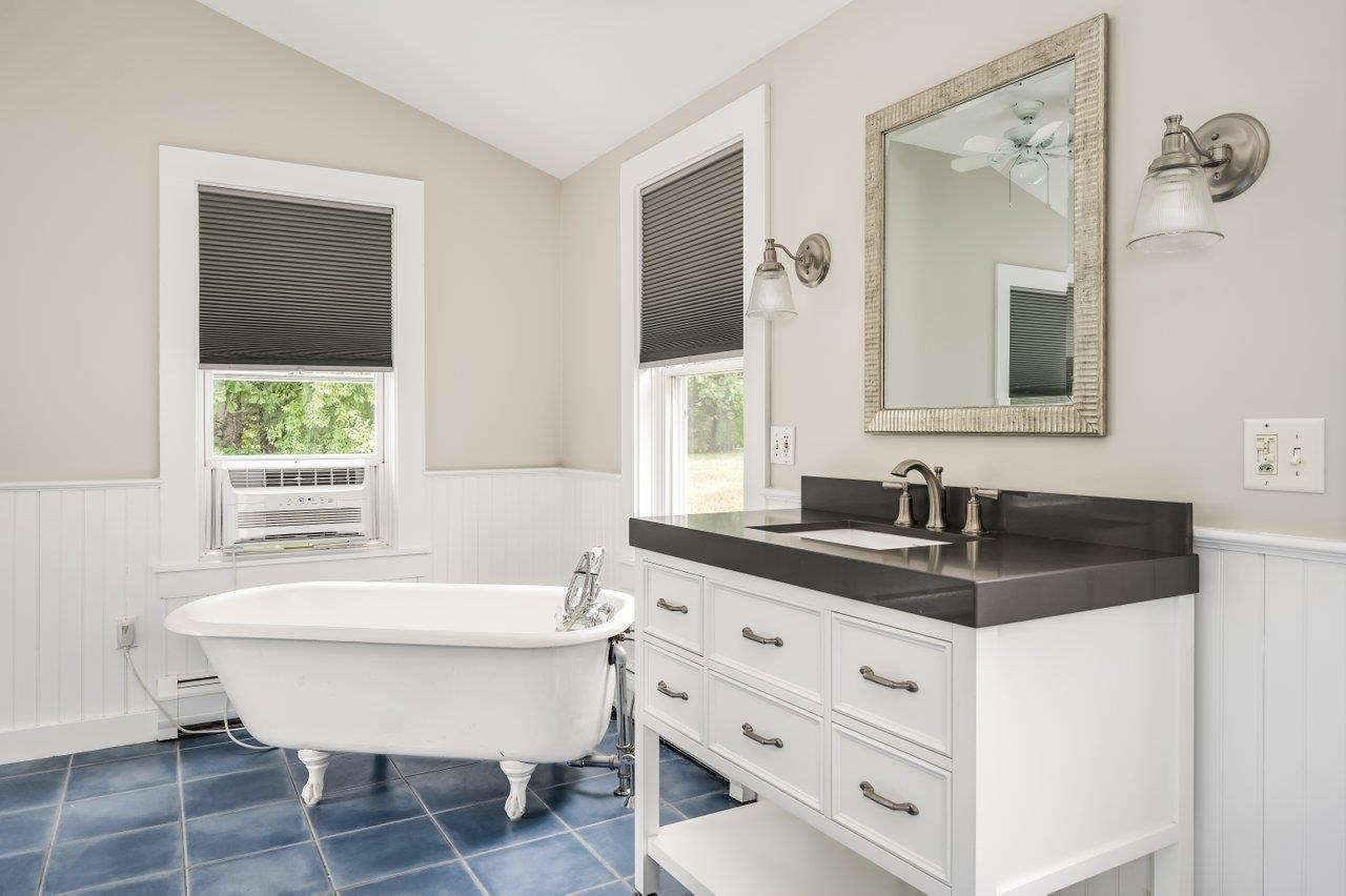 142 Piscassic Road Newfields, NH 03856 - Photo 10 of 40