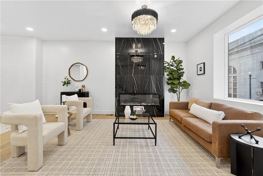 516 South Main Street Pittsburgh, PA 15220 - Photo 3 of 49