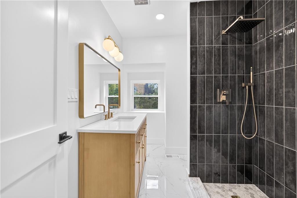 516 South Main Street Pittsburgh, PA 15220 - Photo 40 of 49