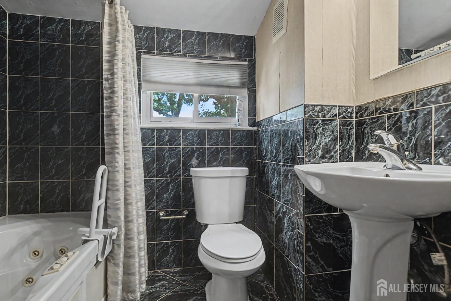 3 Darwin Road Somerset, NJ 08873 - Photo 17 of 29