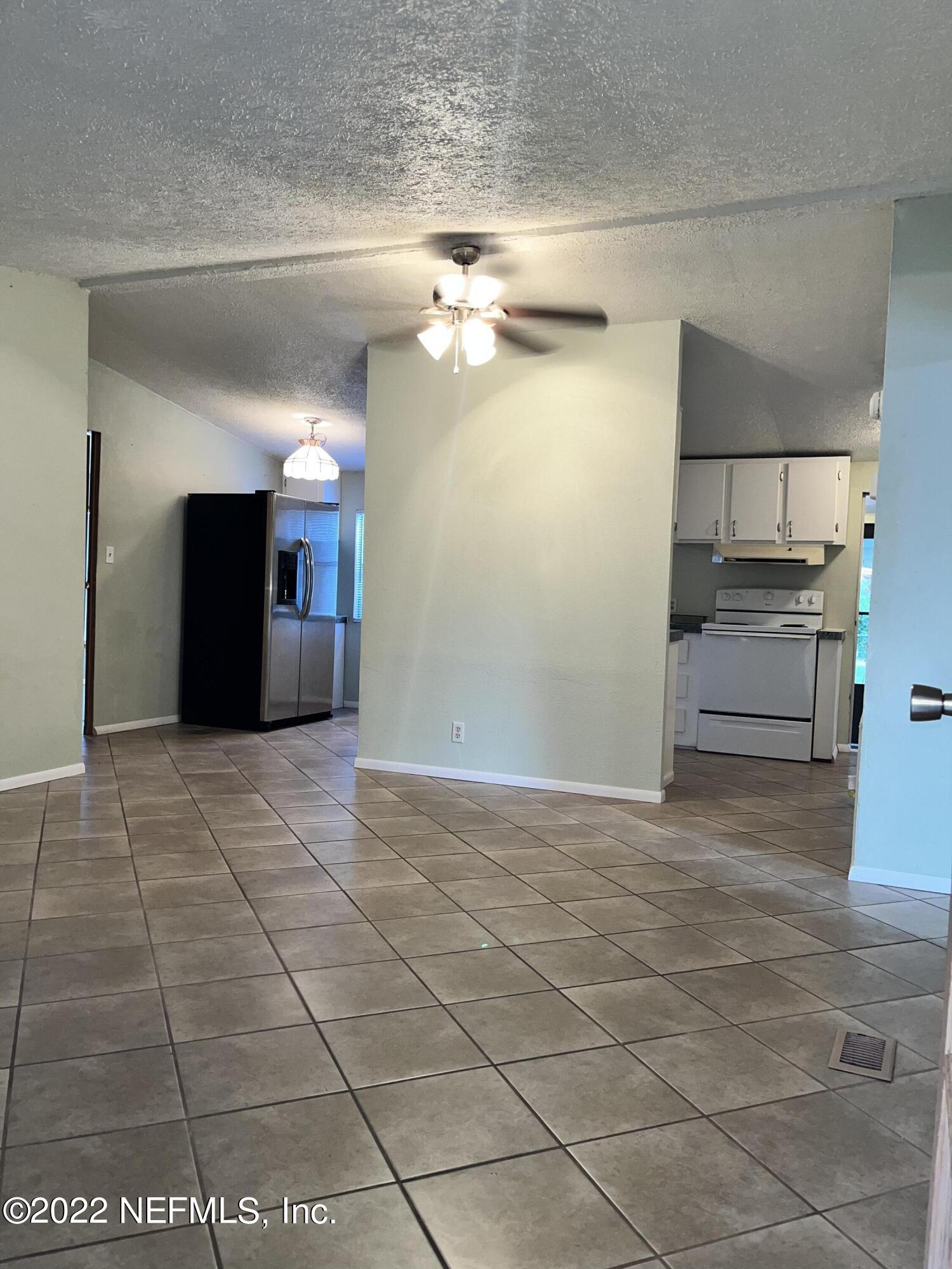 2202 Parkin Road Jacksonville, FL 32218 - Photo 8 of 47 CE9E2F59-C665-40D6-B385-85213A01B072