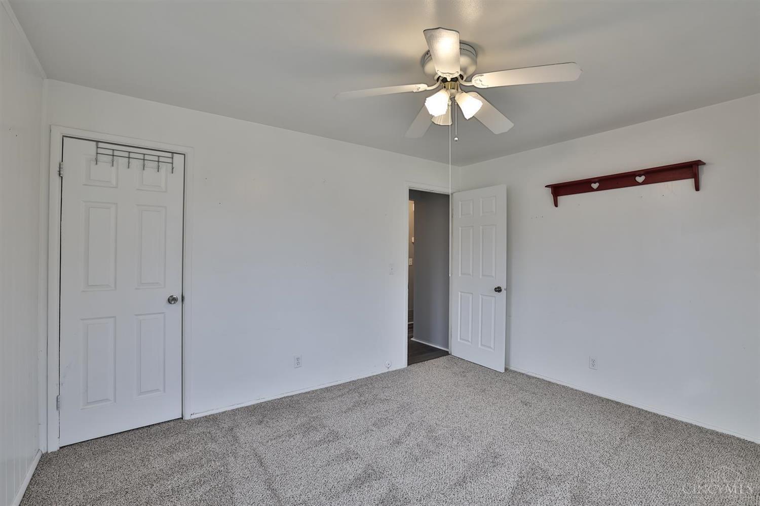 10669 Plainfield Road Sharonville, OH 45241 - Photo 12 of 29