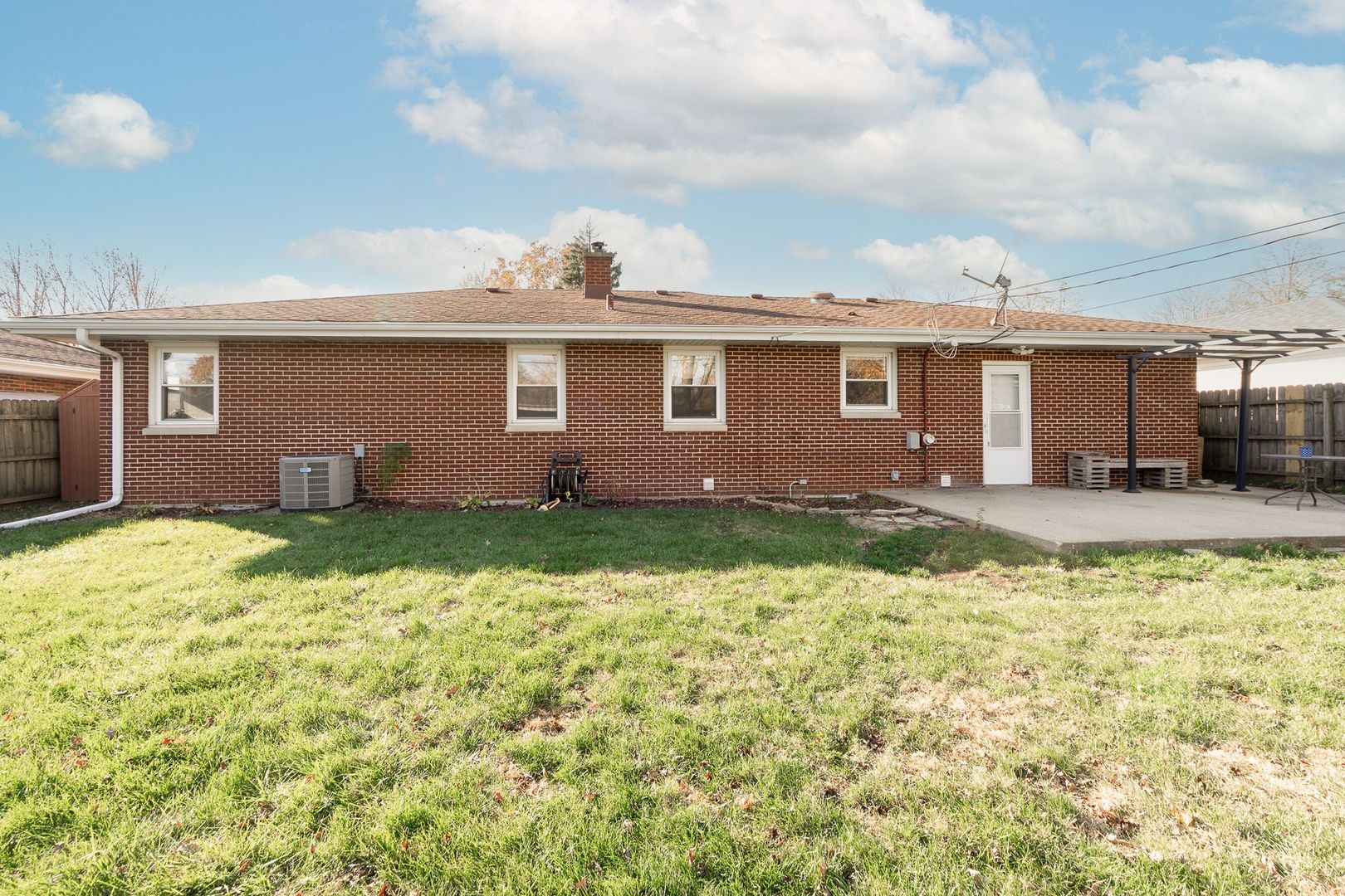 1008 Westminster Road Joliet, IL 60435 - Photo 28 of 28 a front view of house with yard