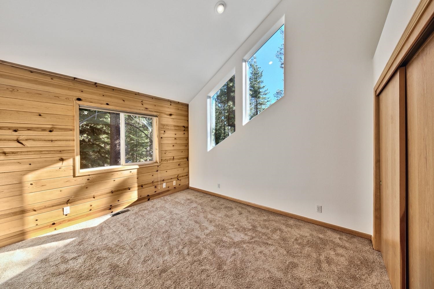 12064 Kitzbuhel Road Truckee, CA 96161 - Photo 14 of 21 Upstairs bedroom toward the front of the home