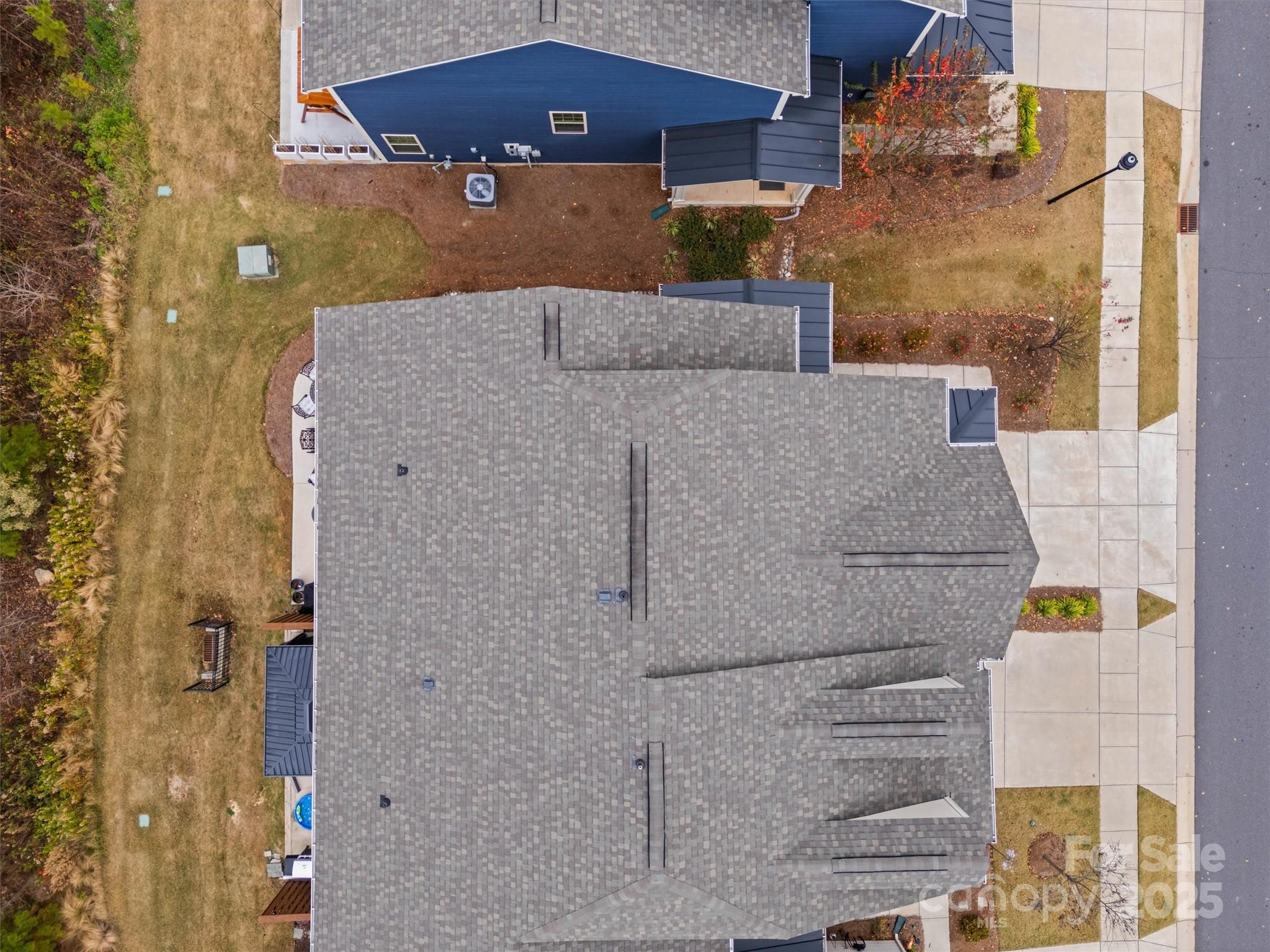 632 Amber Meadows Way Tega Cay, SC 29708 - Photo 38 of 48 a buildings view with sky view