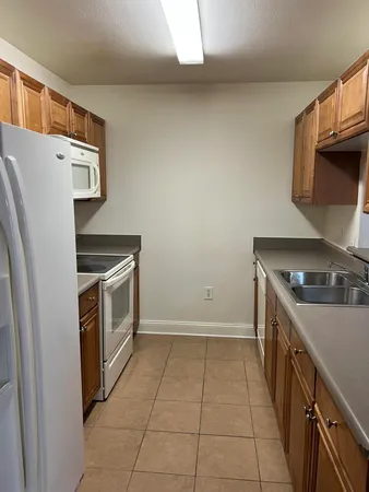 $1,595 | 502 Wingspan Way, Crestview, FL 32536