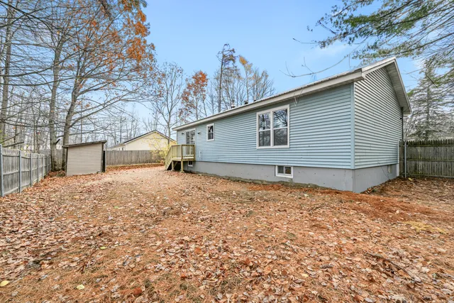 $229,900 | 20 Spruce Street, Newport, ME 04953