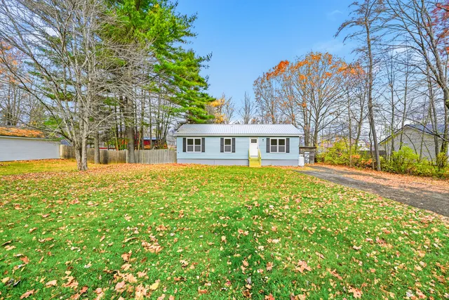 $229,900 | 20 Spruce Street, Newport, ME 04953