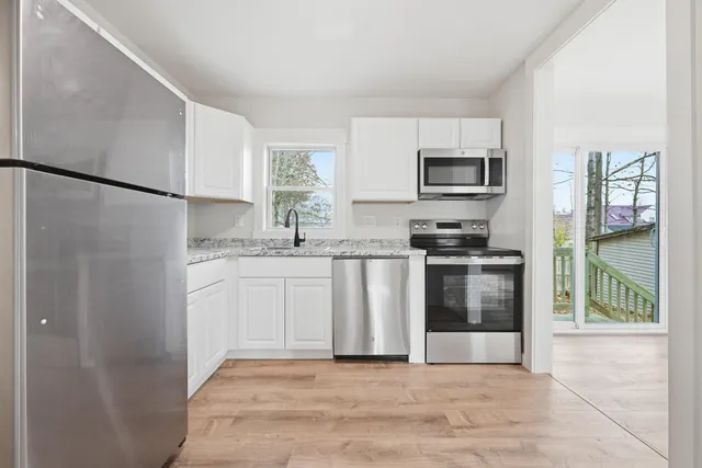 $229,900 | 20 Spruce Street, Newport, ME 04953