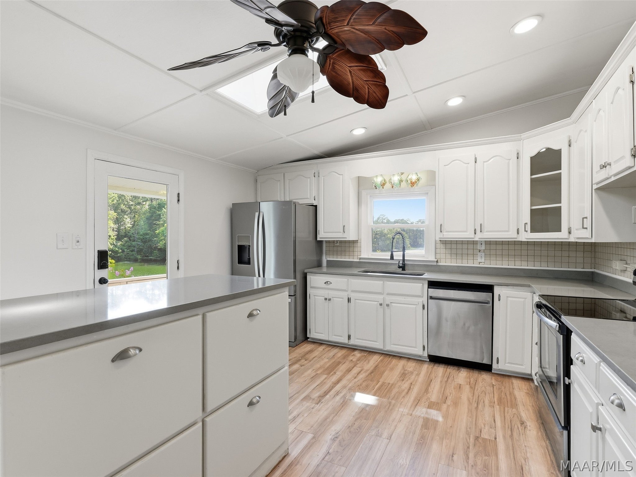 1880 Minnie Knight Road Titus, AL 36080 - Photo 6 of 39 Gallery Image 6