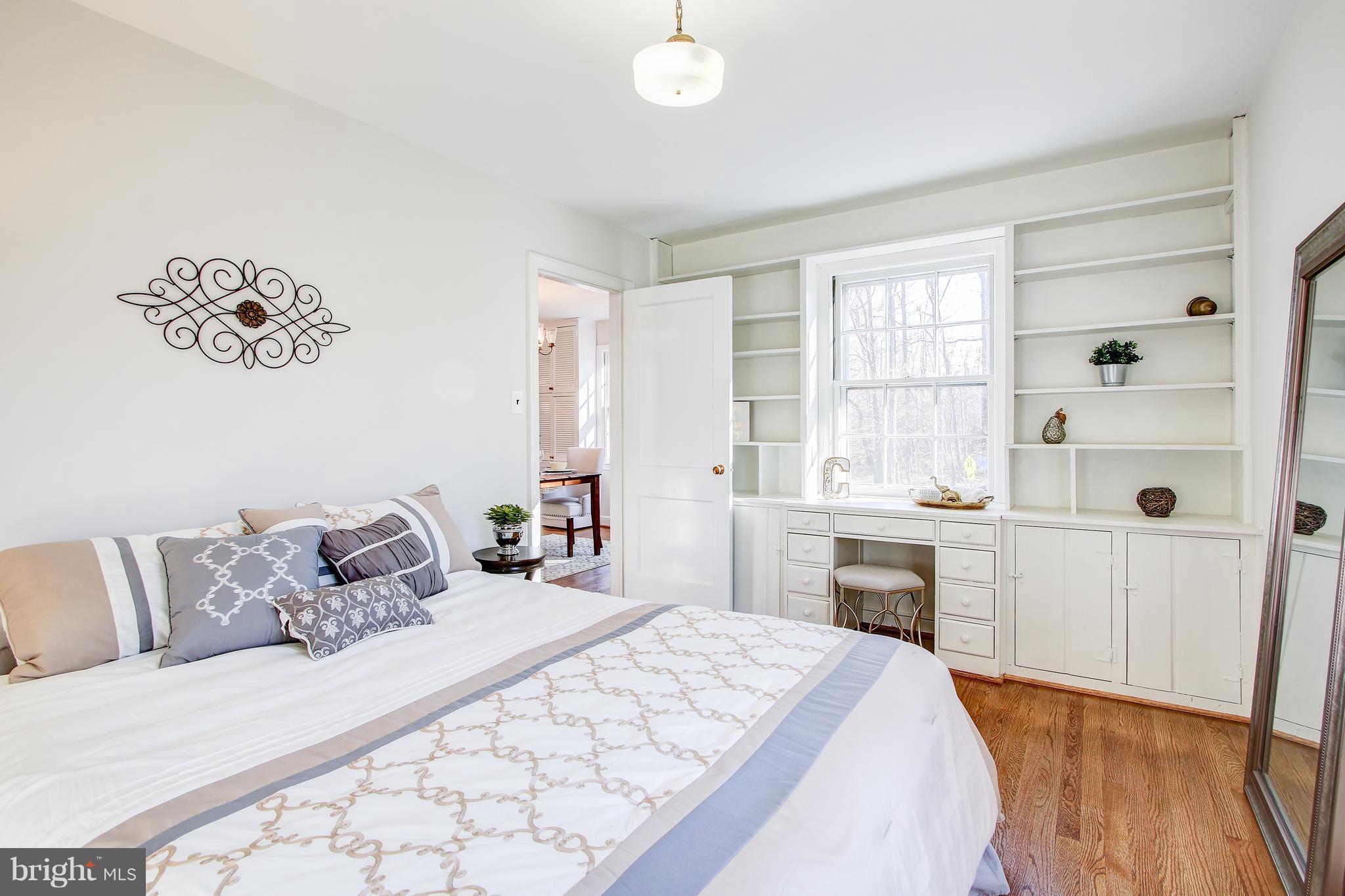 308 East Schuyler Road Silver Spring, MD 20901 - Photo 8 of 33