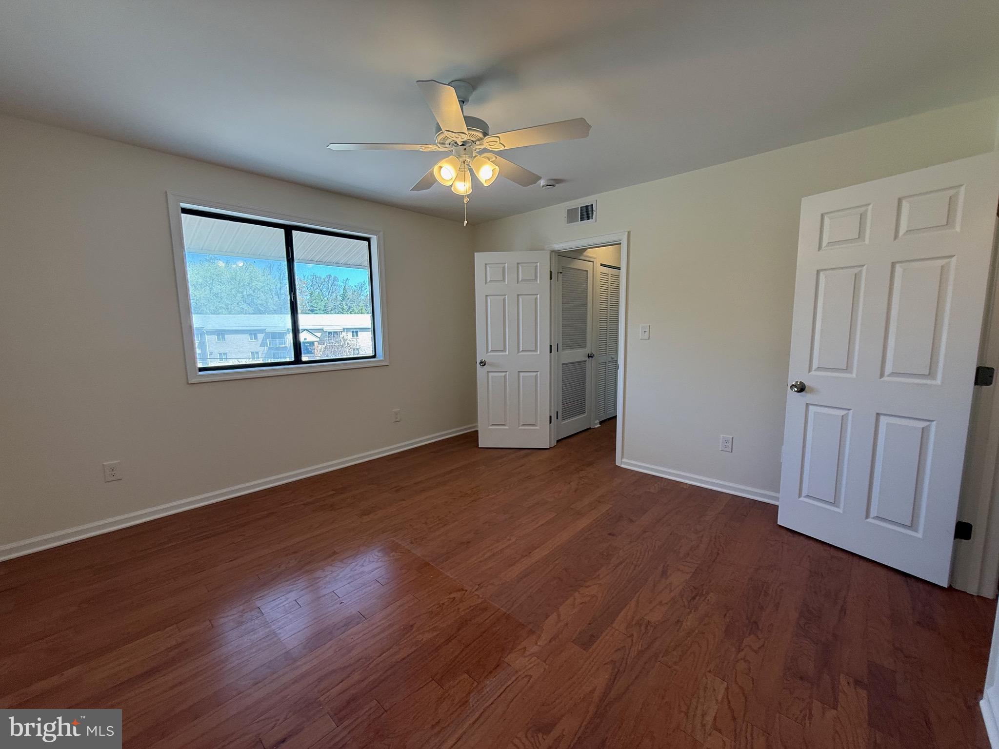 2754 Hollywood Road, Unit 304 Falls Church, VA 22043 - Photo 8 of 14 Bedroom