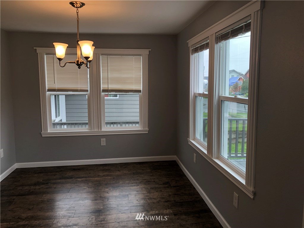417 Simpson Avenue Aberdeen, WA 98520 - Photo 5 of 24