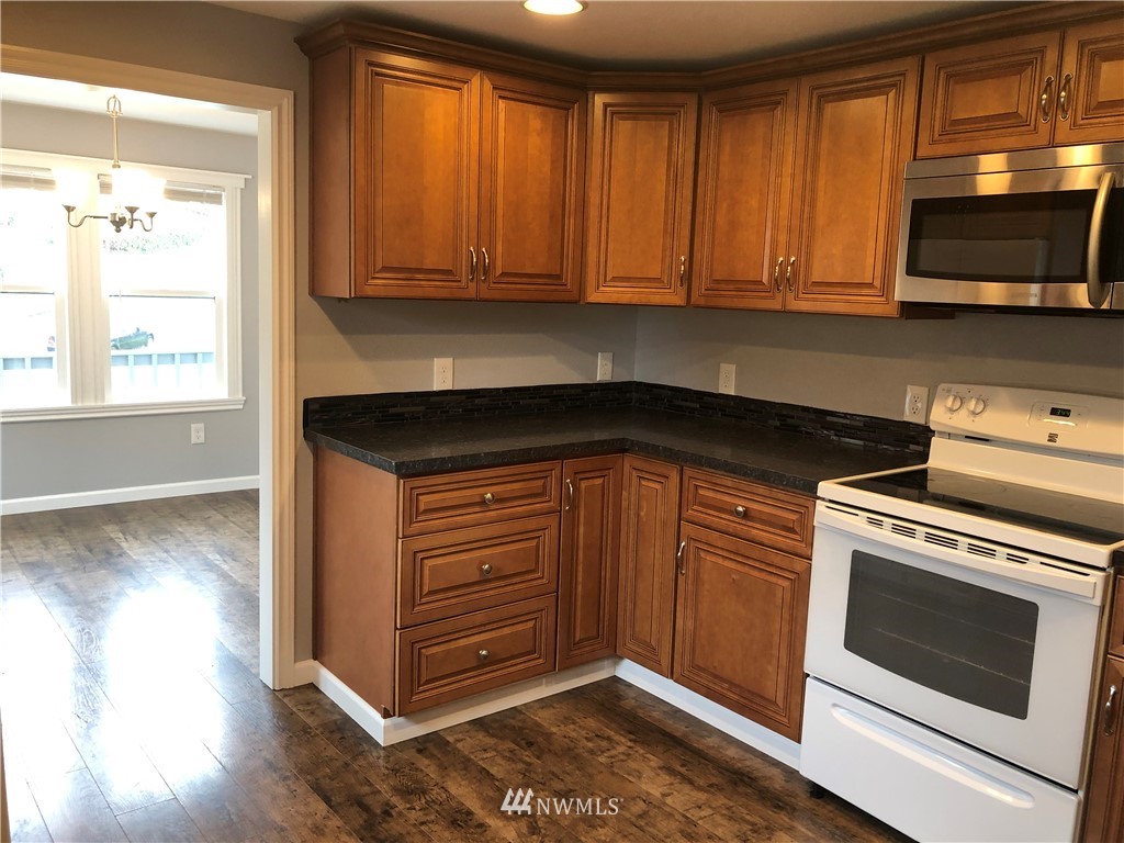 417 Simpson Avenue Aberdeen, WA 98520 - Photo 7 of 24