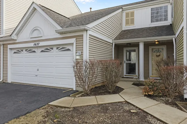 $279,900 | 1627 Spaulding Road, Bartlett, IL 60103