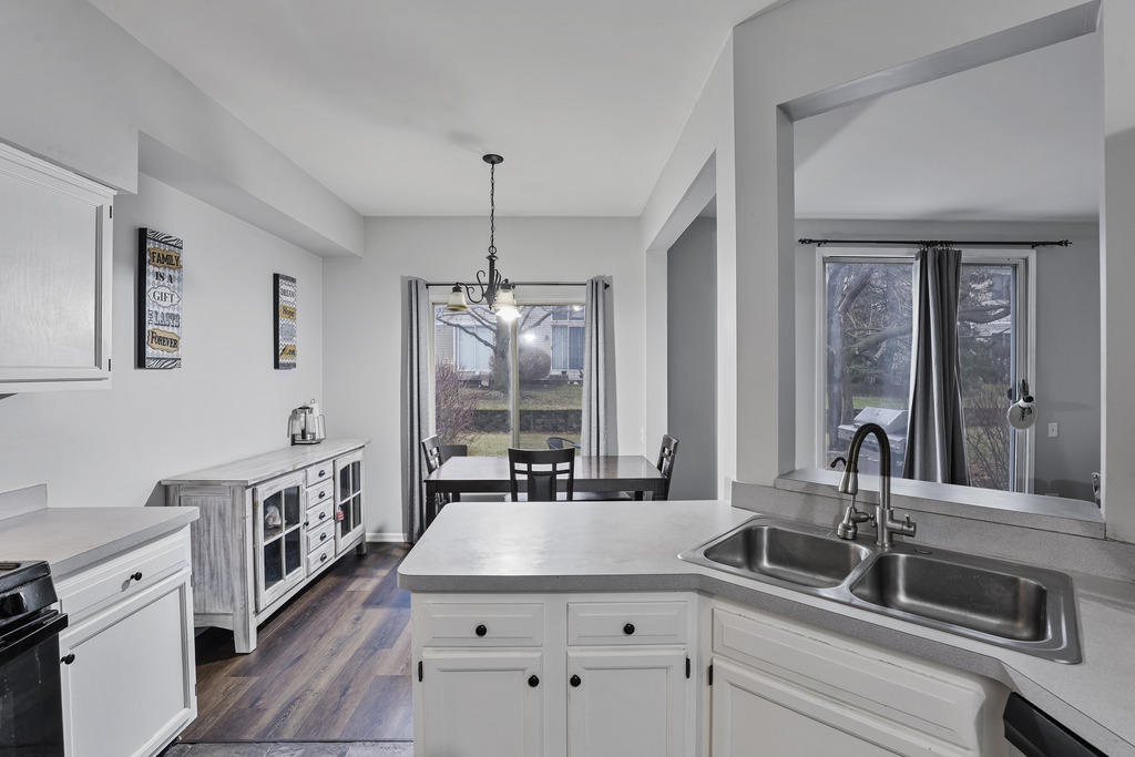 1627 Spaulding Road Bartlett, IL 60103 - Photo 5 of 25