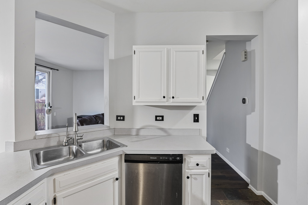 1627 Spaulding Road Bartlett, IL 60103 - Photo 6 of 25