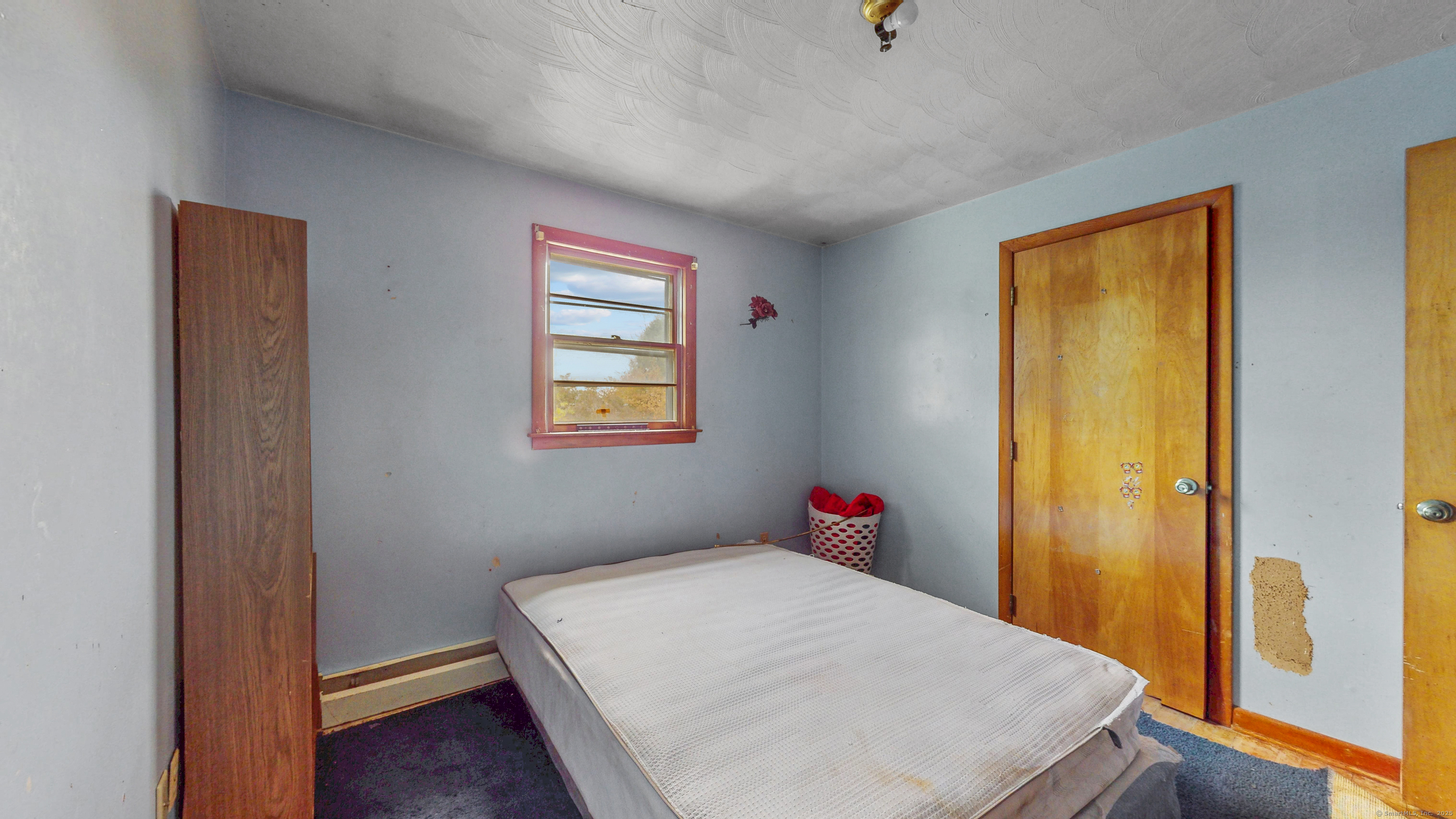 62 Rosemount Avenue Waterbury, CT 06708 - Photo 11 of 20 a very nice looking room with a large window