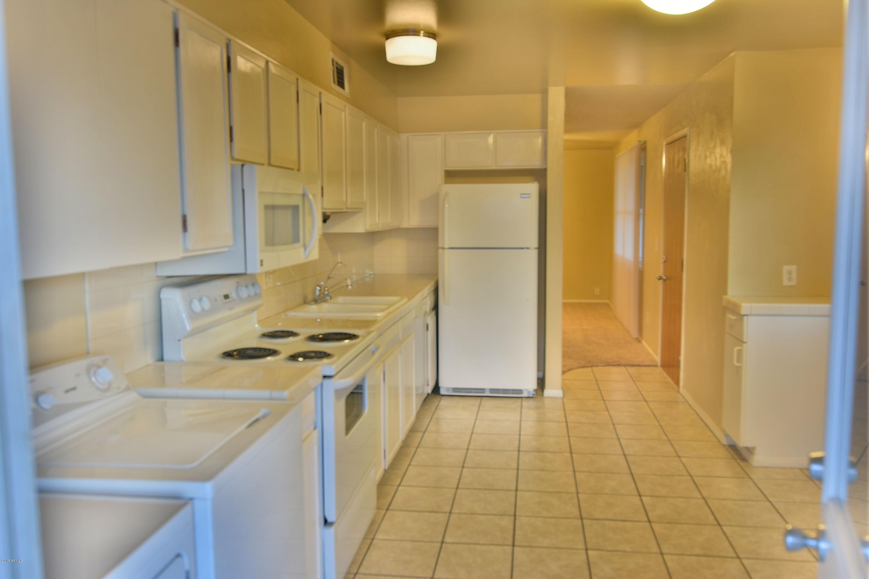 5927 West Redfield Road Glendale, AZ 85306 - Photo 10 of 20 redfield kitchen1