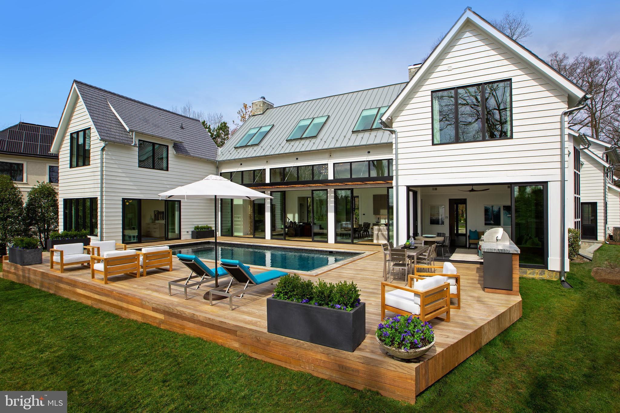 964 Melvin Road Annapolis, MD 21403 - Photo 2 of 30 Welcome to 964 Melvin Road in Annapolis!