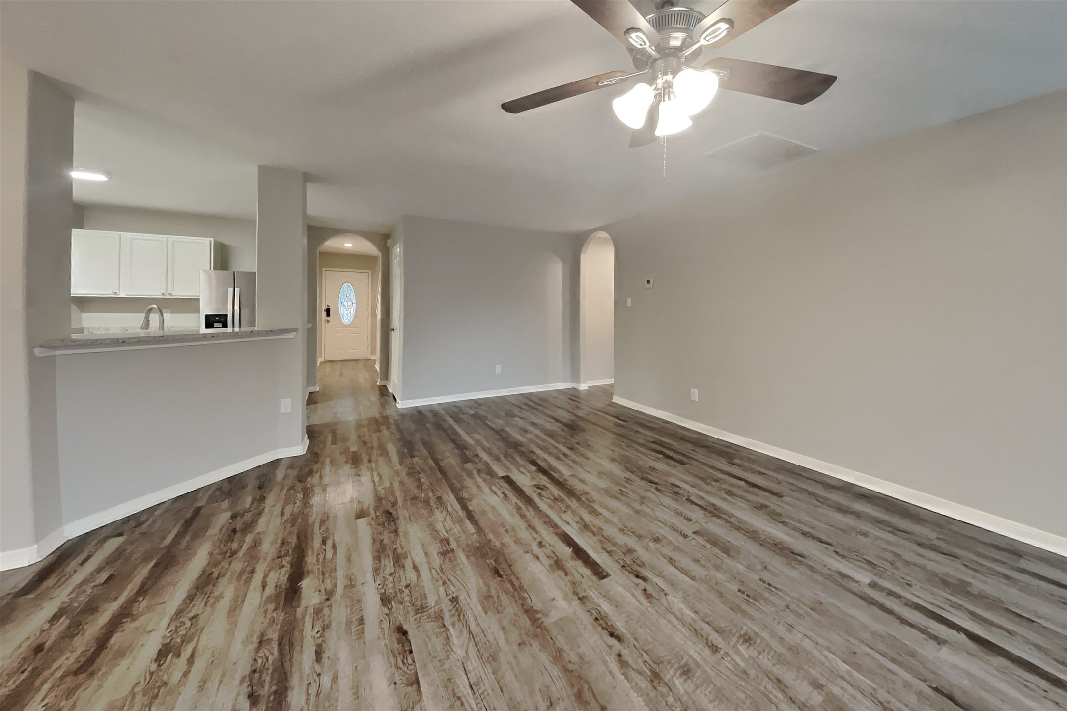 5706 Straight Way Houston, TX 77339 - Photo 2 of 19