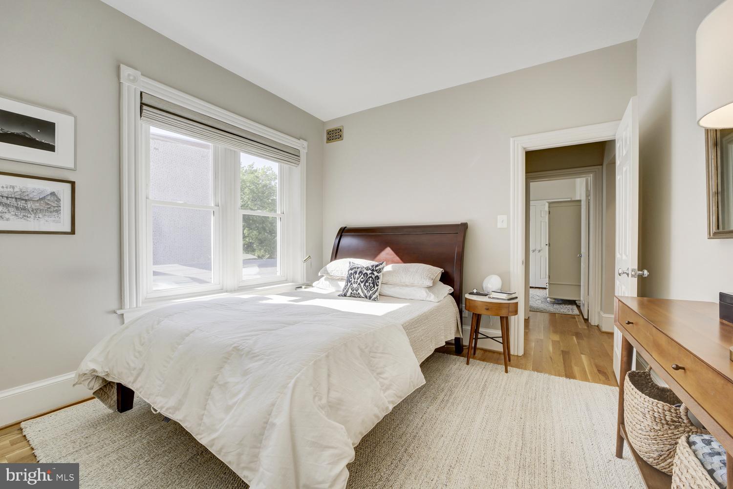 308 East Capitol Street Northeast, Unit 8 Washington, DC 20003 - Photo 18 of 28