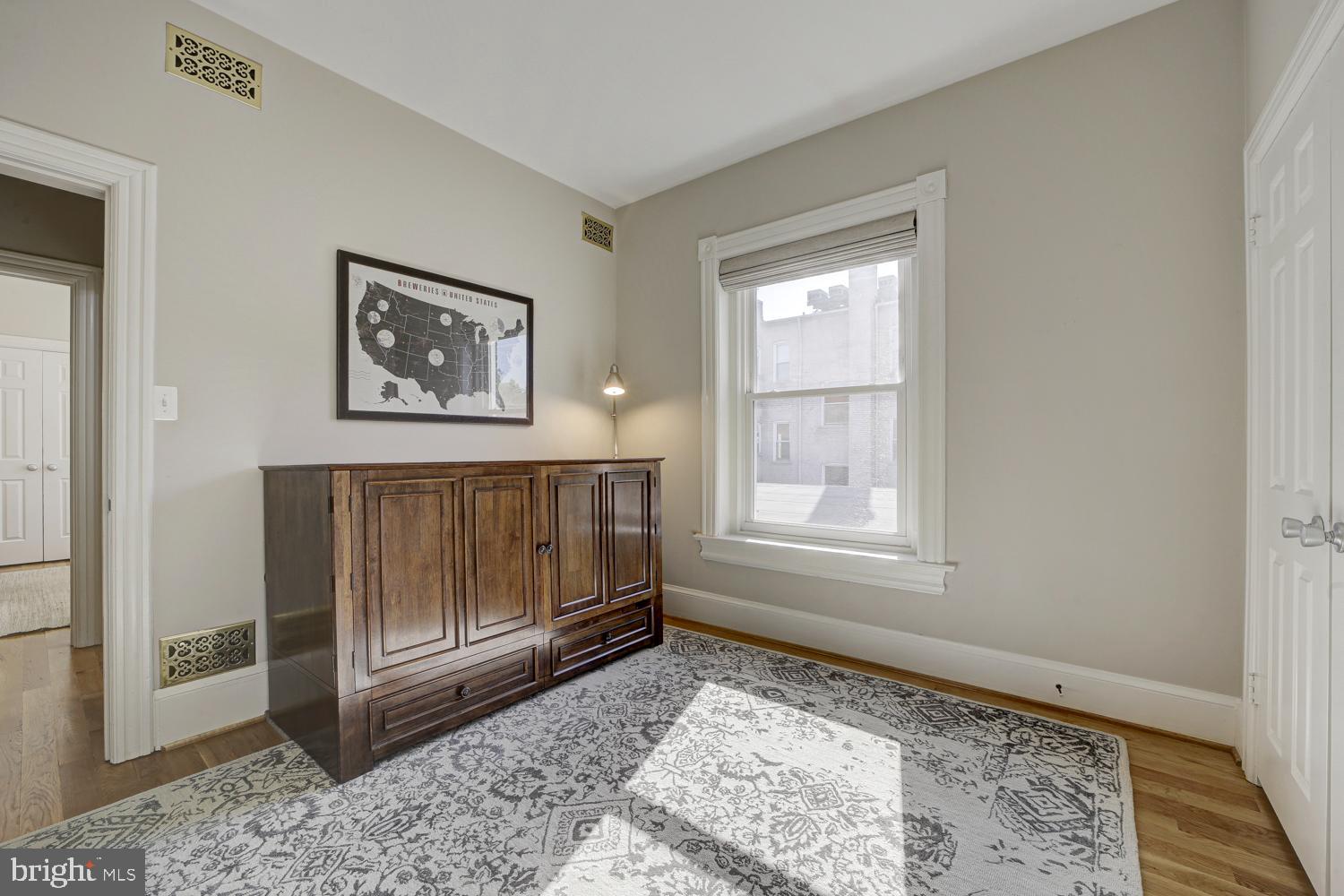 308 East Capitol Street Northeast, Unit 8 Washington, DC 20003 - Photo 21 of 28
