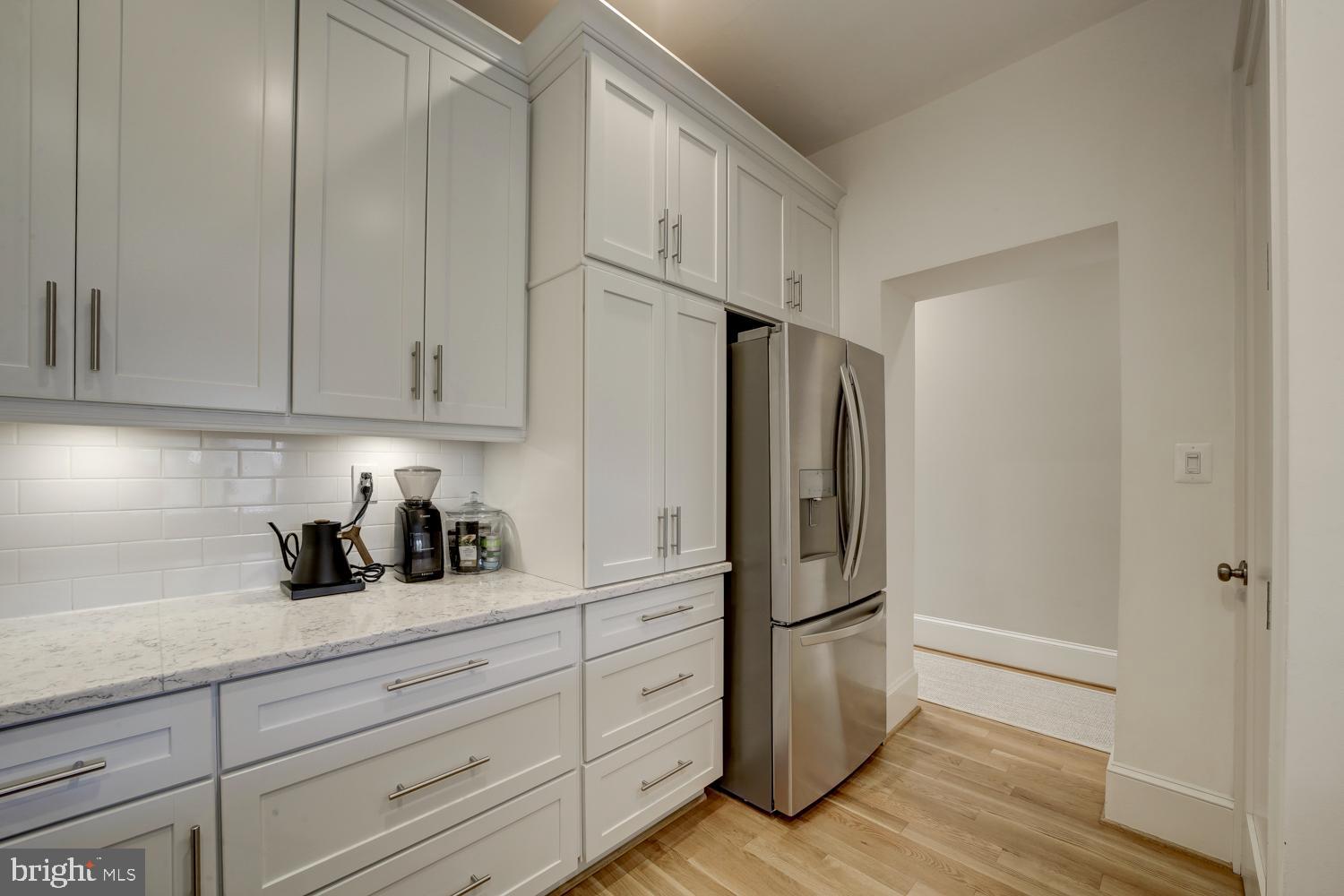 308 East Capitol Street Northeast, Unit 8 Washington, DC 20003 - Photo 3 of 28