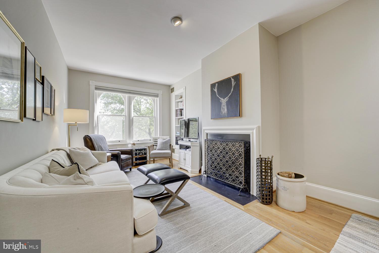 308 East Capitol Street Northeast, Unit 8 Washington, DC 20003 - Photo 6 of 28