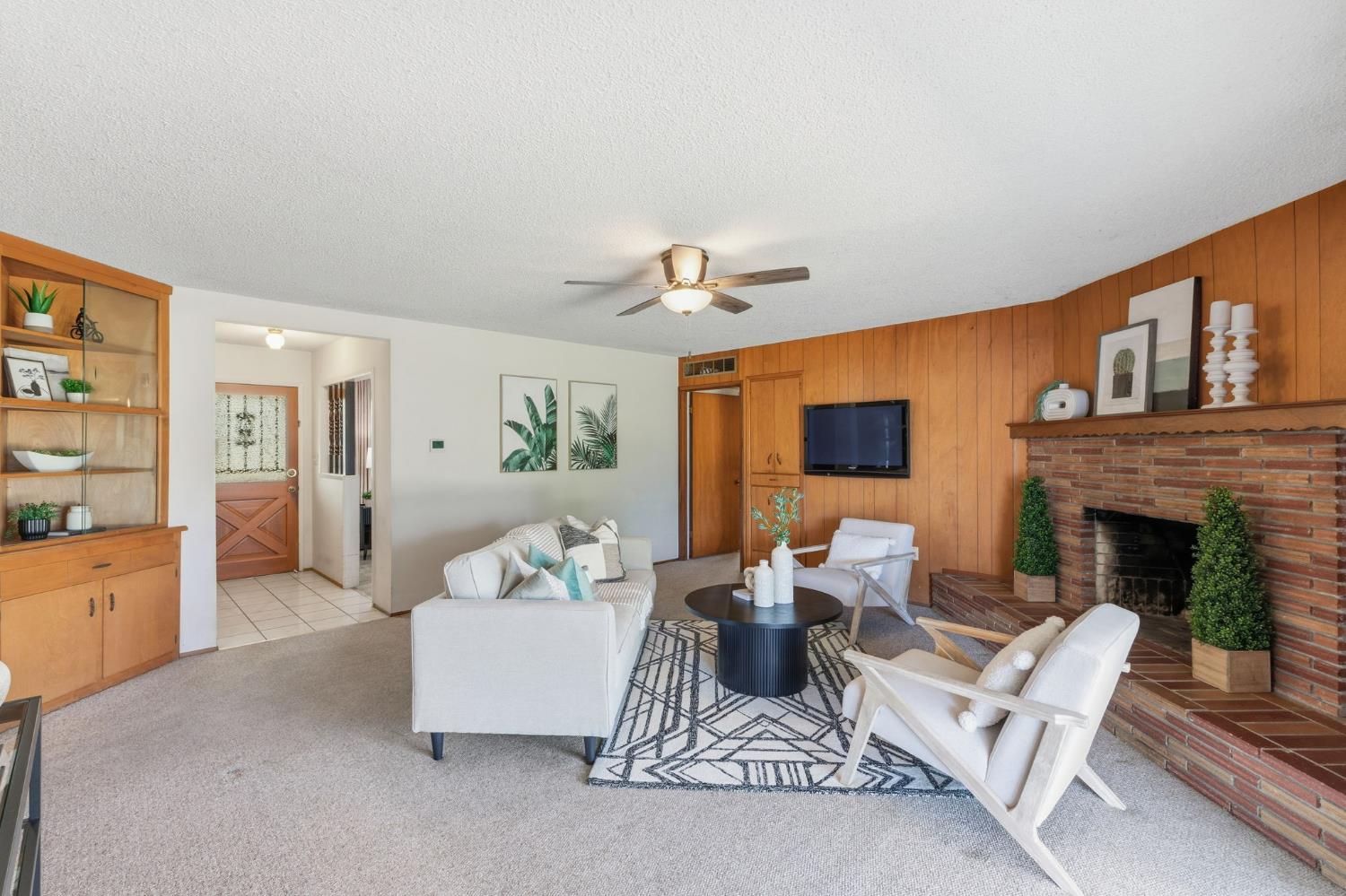 5396 West Clinton Avenue Fresno, CA 93722 - Photo 8 of 39