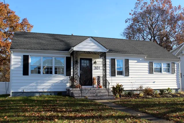 $469,999 | 301 North 4th Street, Hammonton, NJ 08037