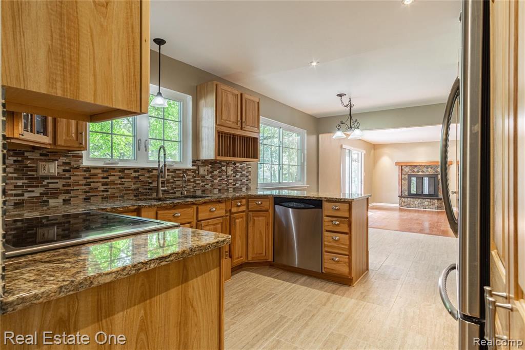 32601 West 13 Mile Road Farmington Hills, MI 48334 - Photo 10 of 53