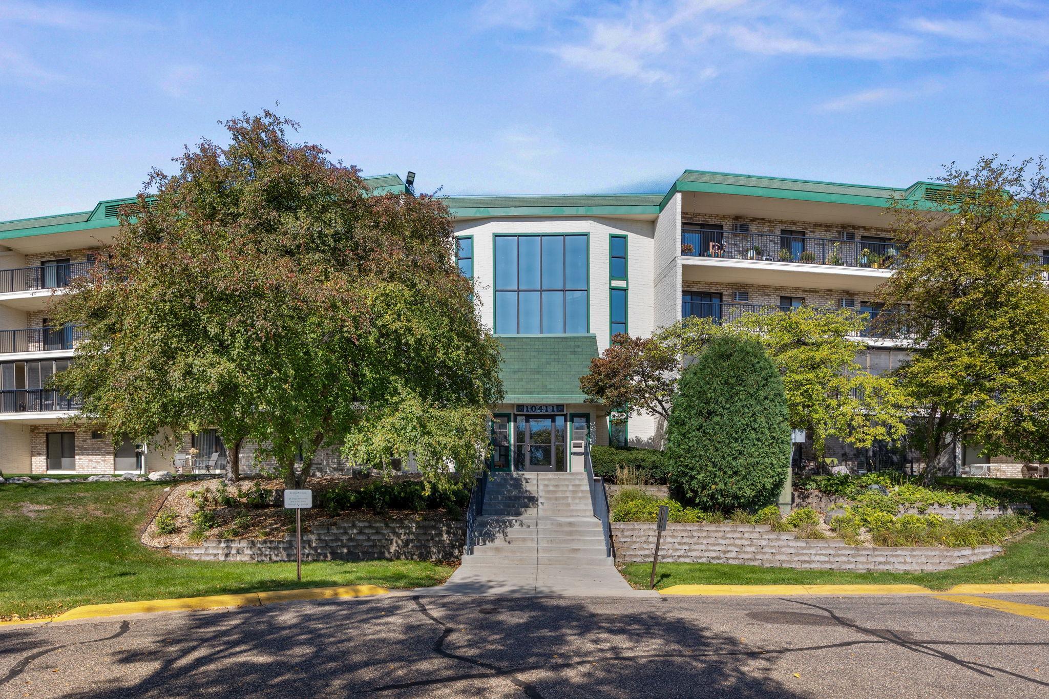 10411 Cedar Lake Road, Unit 213 Minnetonka, MN 55305 - Photo 1 of 18