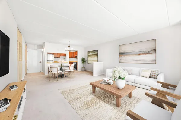 $135,000 | 10411 Cedar Lake Road, Unit 213, Minnetonka, MN 55305