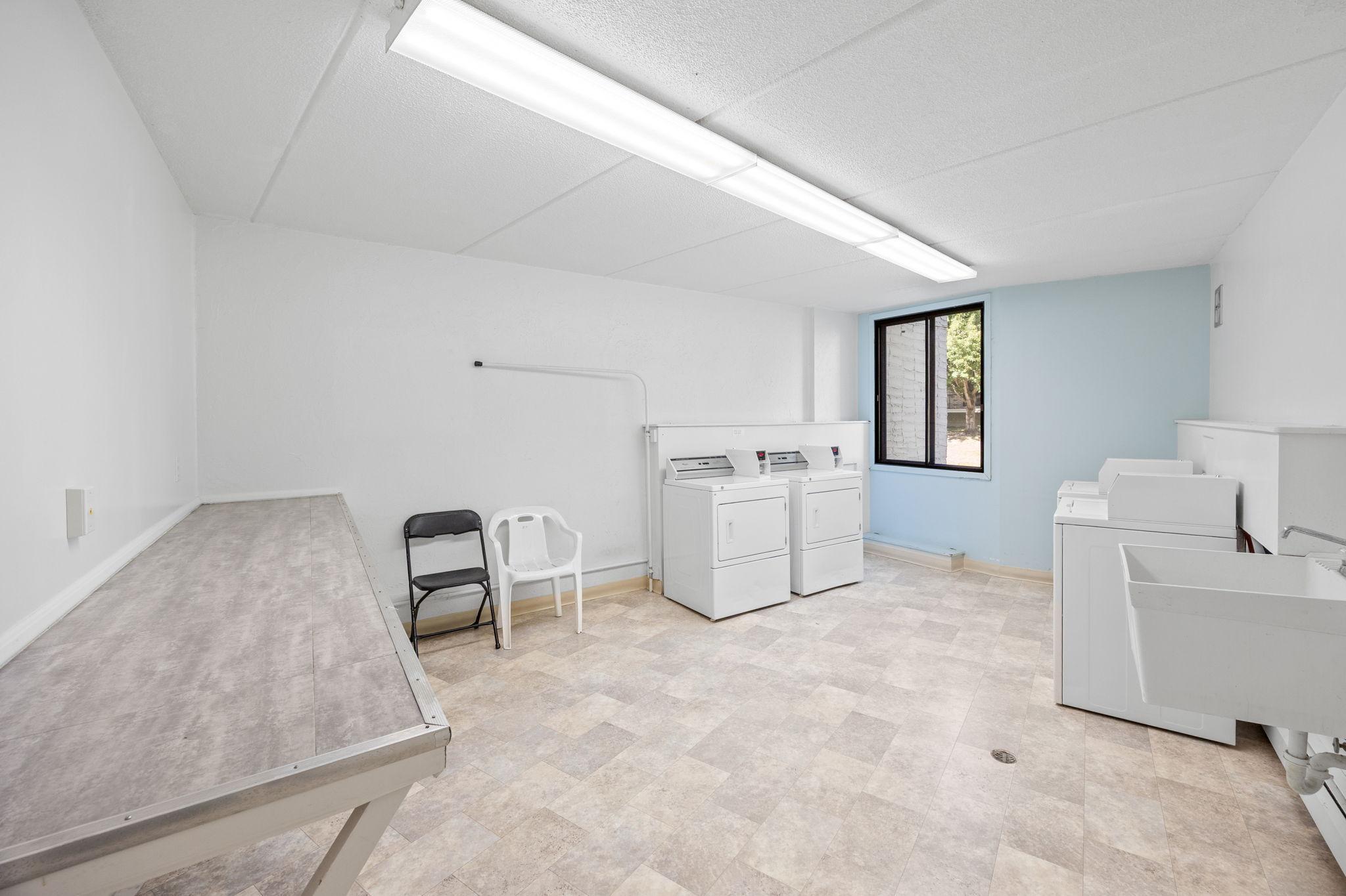 10411 Cedar Lake Road, Unit 213 Minnetonka, MN 55305 - Photo 15 of 18