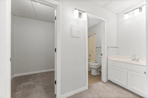 $135,000 | 10411 Cedar Lake Road, Unit 213, Minnetonka, MN 55305