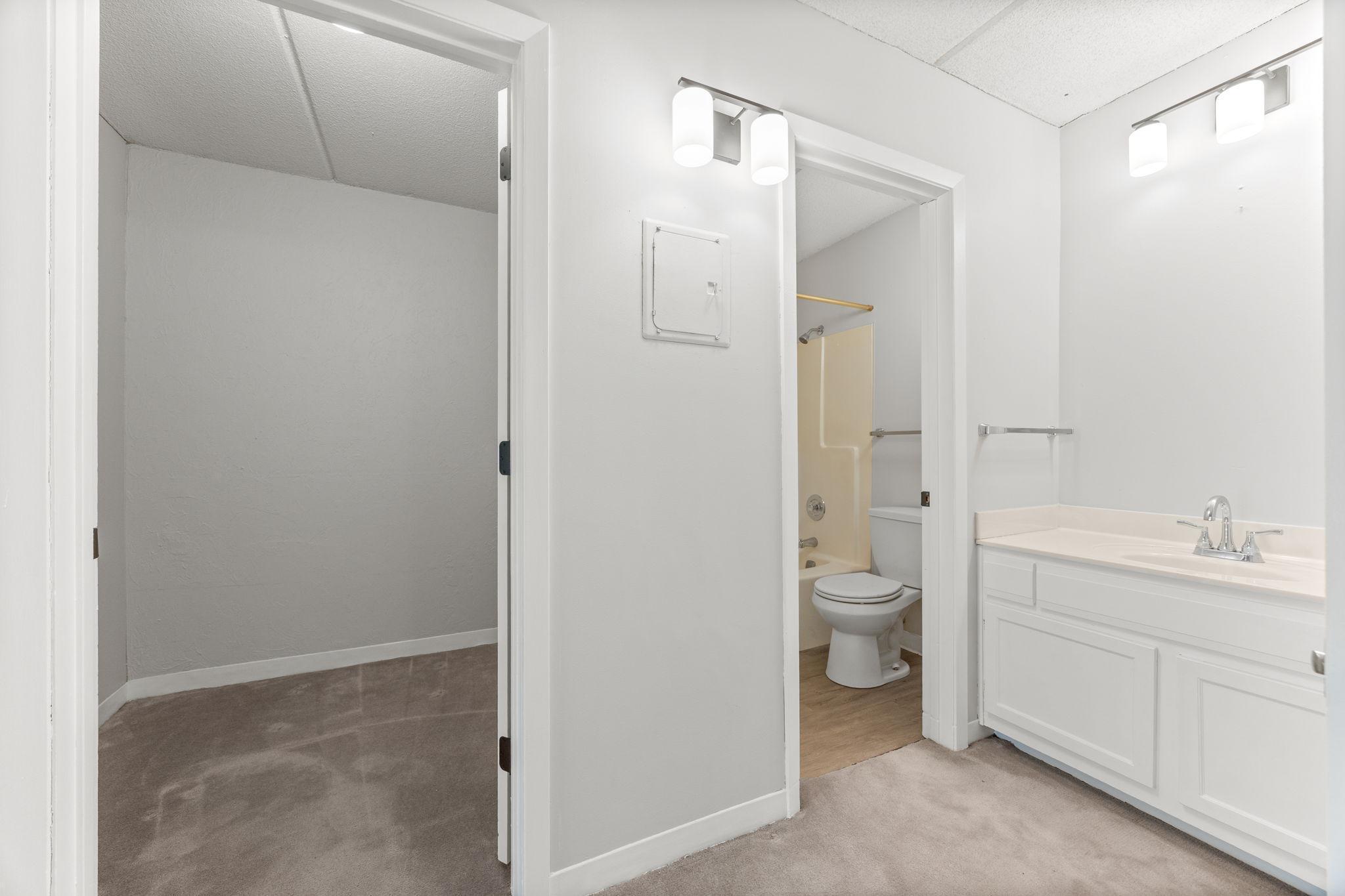 10411 Cedar Lake Road, Unit 213 Minnetonka, MN 55305 - Photo 19 of 41