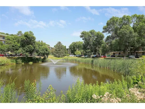 $135,000 | 10411 Cedar Lake Road, Unit 213, Minnetonka, MN 55305