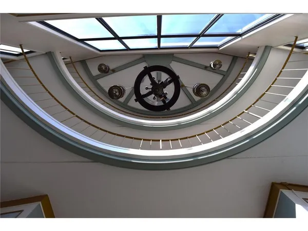 $135,000 | 10411 Cedar Lake Road, Unit 213, Minnetonka, MN 55305