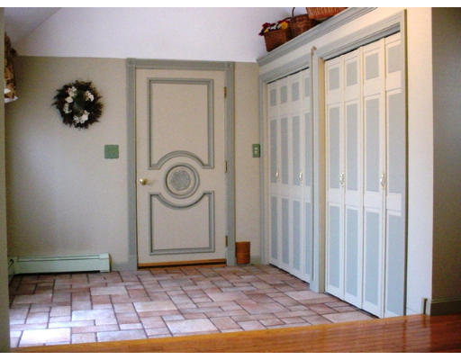 4 Hill Road Grafton, MA 01536 - Photo 18 of 29 Gallery Image 18