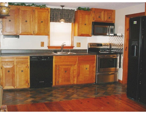 4 Hill Road Grafton, MA 01536 - Photo 4 of 29 Gallery Image 4
