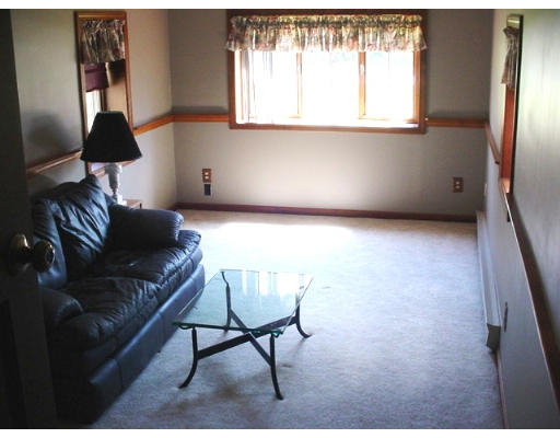 4 Hill Road Grafton, MA 01536 - Photo 6 of 29 Gallery Image 6