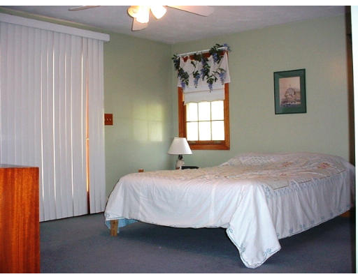 4 Hill Road Grafton, MA 01536 - Photo 7 of 29 Gallery Image 7