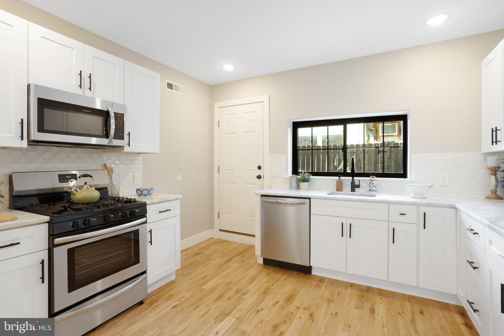 1109 Tree Street Philadelphia, PA 19148 - Photo 8 of 25 Gallery Image 8