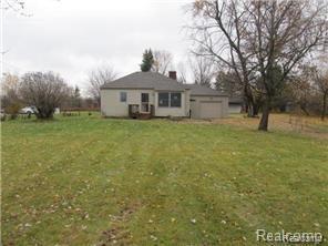 3532 Mackin Road Flint, MI 48504 - Photo 10 of 24 Mackin 10.jpg