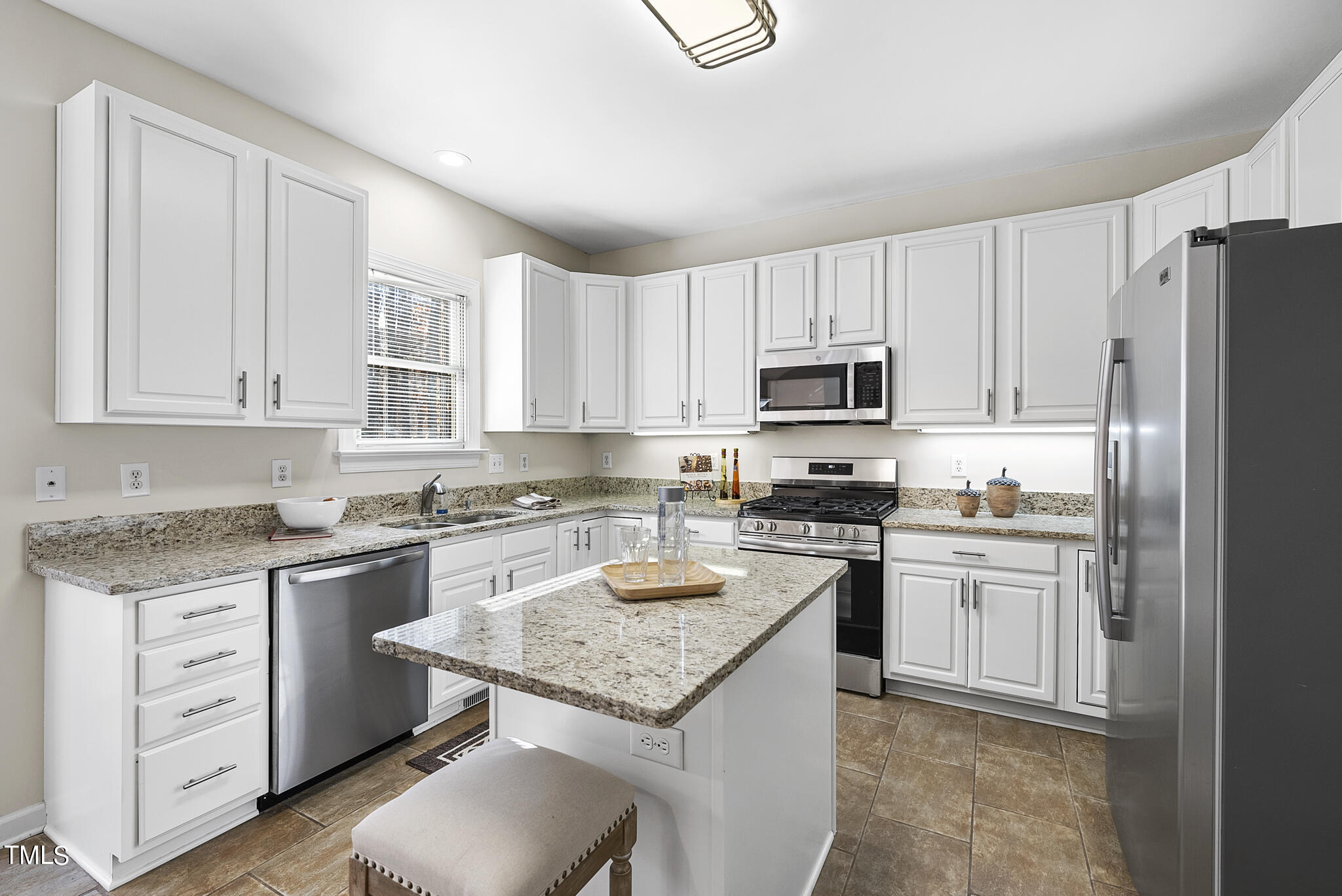 2309 Sunnystone Way Raleigh, NC 27613 - Photo 14 of 45 Kitchen